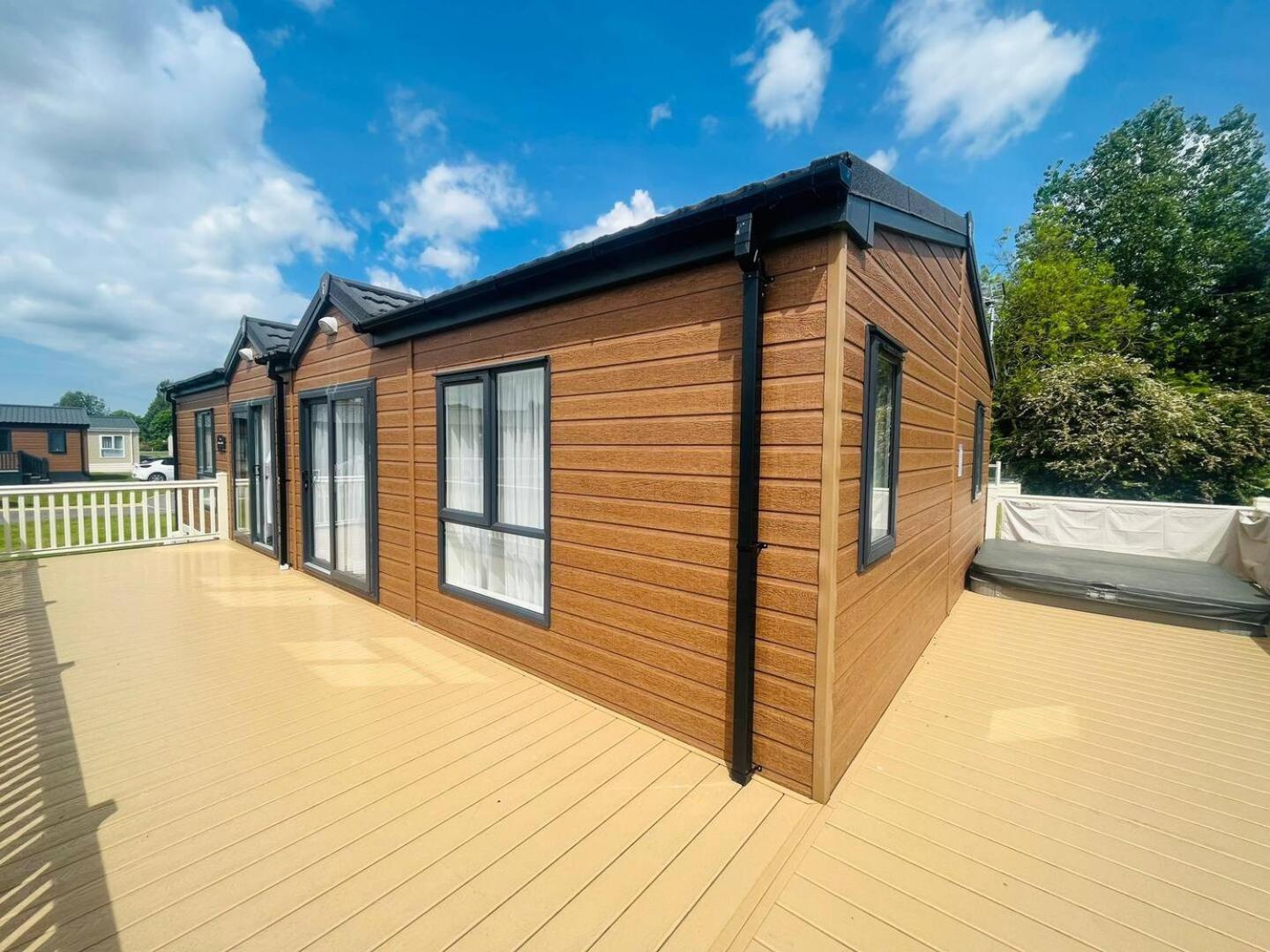 Waterside Retreat With Hot Tub Villa Pocklington Exterior foto